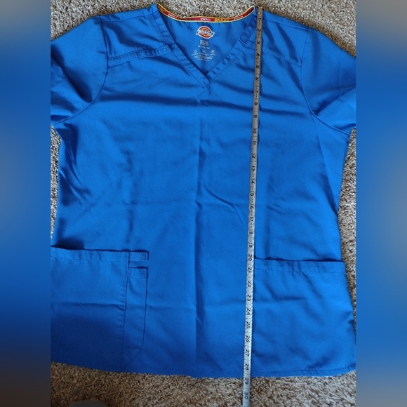 Dickies Women's Blue V-Neck Scrub Top - Picture 8 of 10
